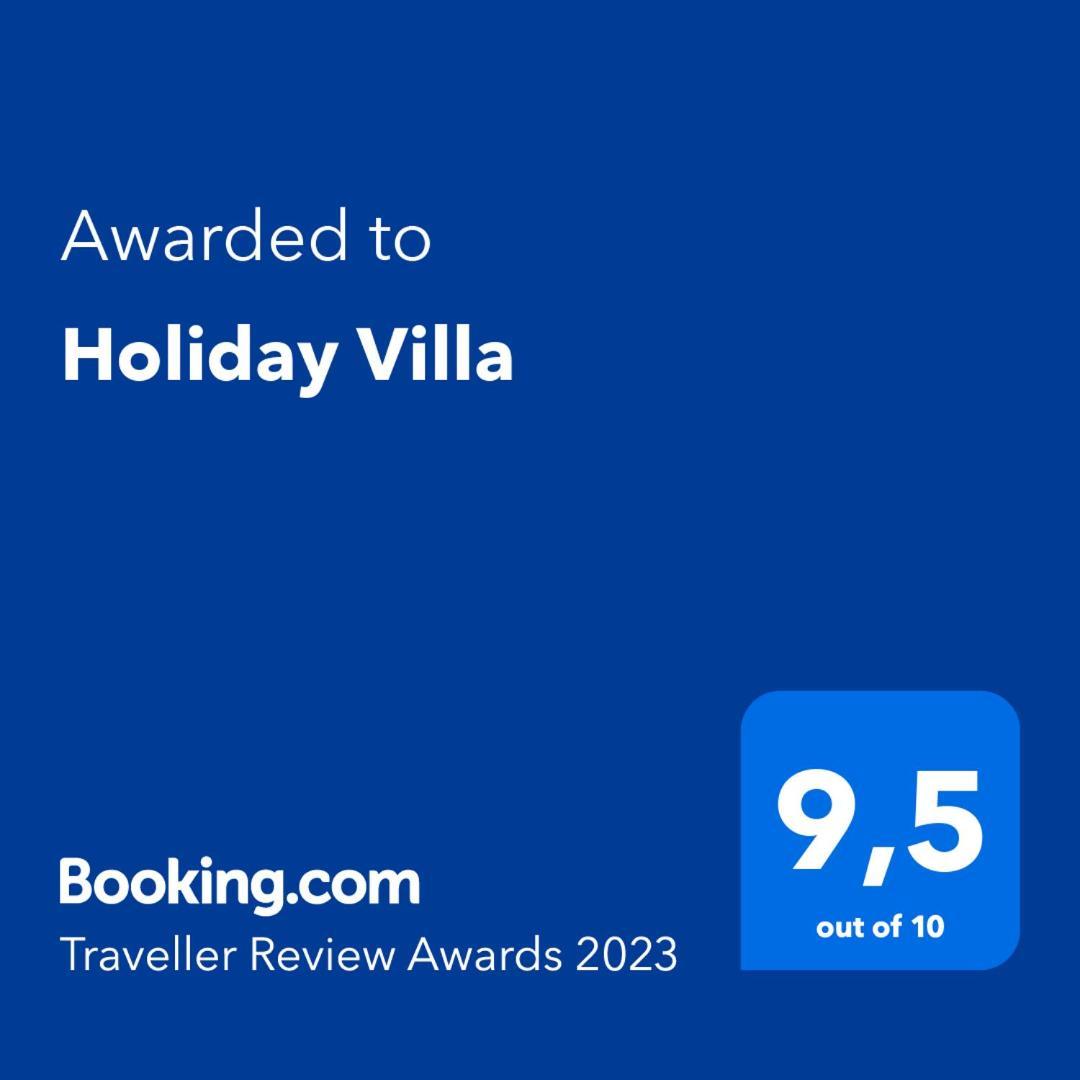 Vila Holiday Villa